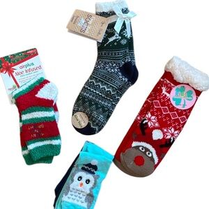 NWT BUNDLE OF FUZZY WARM HOLIDAY CHRISTMAS WINTER SOCKS FOR ADULTS & CHILDREN